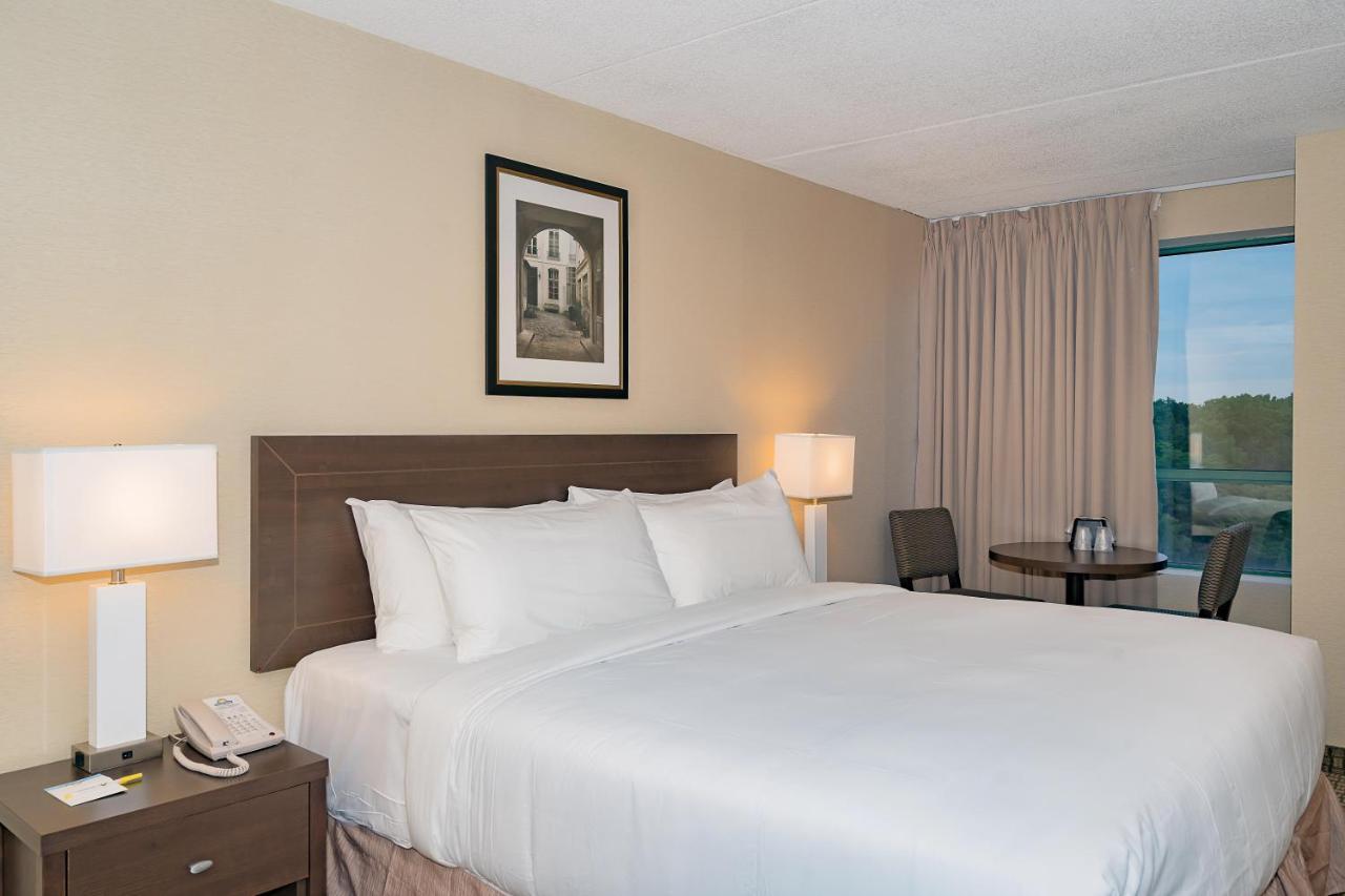 Days Inn By Wyndham Niagara Falls Lundys Lane Exterior photo