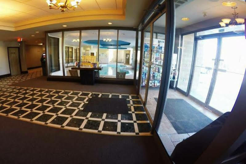 Days Inn By Wyndham Niagara Falls Lundys Lane Exterior photo